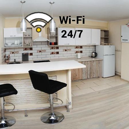 Apartmán Залізнична 49 "Хочу Цю!" Ivano-Frankivsk Exteriér fotografie