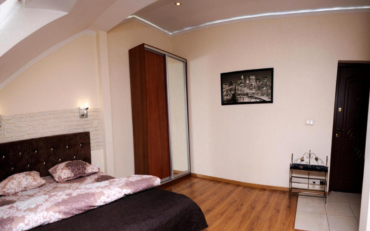 Apartmán Залізнична 49 "Хочу Цю!" Ivano-Frankivsk Exteriér fotografie